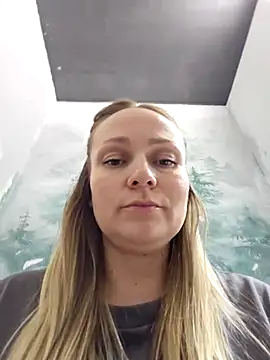 Bondgirl 013 online show from February 28, 6:18 pm