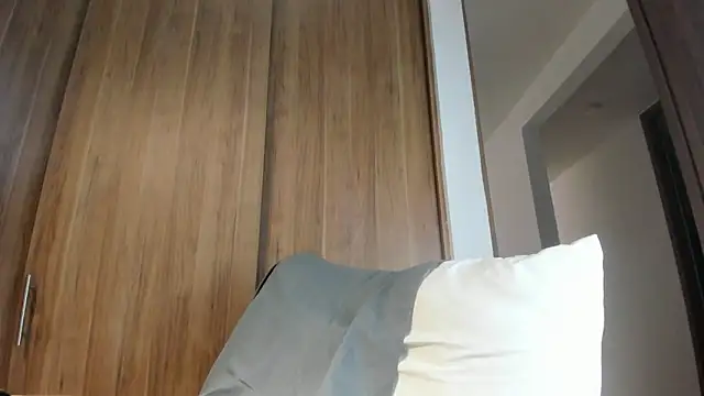 my lovely mia online show from November 12, 7:12 pm