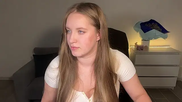 EvaMaddison online show from July 29, 11:05 pm