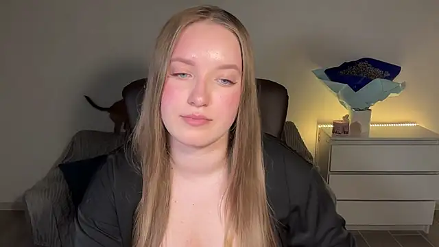 EvaMaddison online show from May 15, 8:55 pm