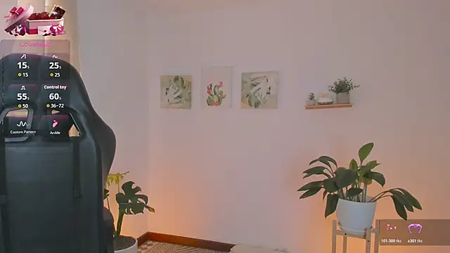 annadu011 online show from February 26, 3:22 pm