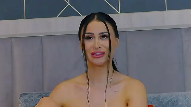 EmyLaveau online show from February 19, 7:08 am