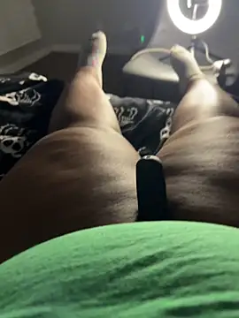 HOTMILFKATIEE online show from September 27, 12:07 am