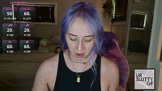 ursluttygf online show from May 28, 4:38 pm