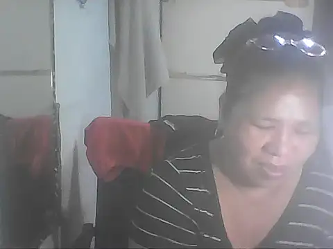 hotwet mama4uxx online show from October 12, 11:29 pm