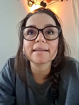 MariaPau 83 online show from May 11, 2:45 pm