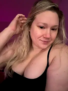 Snapshot of PiggyRose chatting on September 20, 2:54 am PiggyRose online show from September 20, 2:54 am