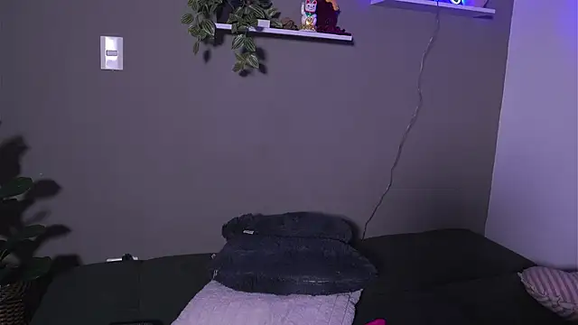 HannahEvanss online show from December 22, 7:28 pm