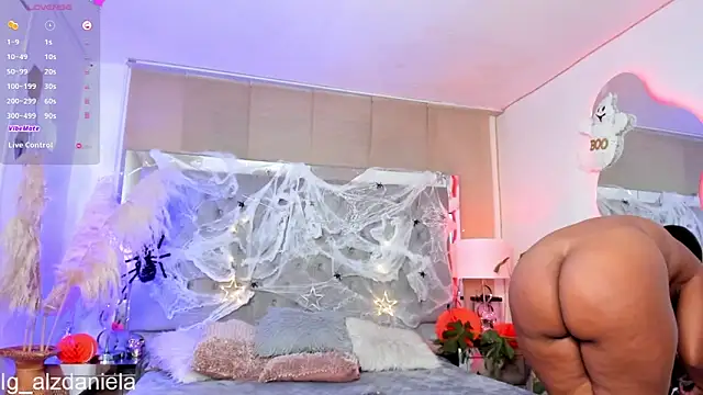 Snapshot of Kaitlyn_Brwon chatting on October 5, 6:18 am Kaitlyn Brwon online show from October 5, 6:18 am
