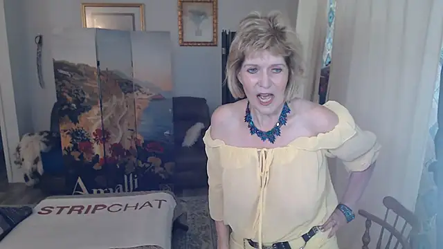 SindeeDix online show from June 6, 2:01 pm