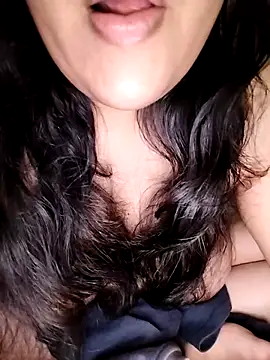 Annerae online show from April 12, 3:26 pm