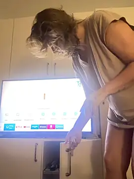 Emma roqueen online show from May 10, 9:50 pm