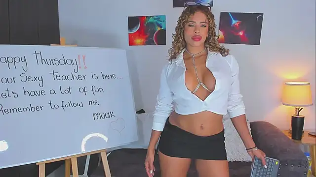 SarahCinnamon- online show from September 25, 9:01 pm