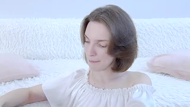 Beauty Alex online show from July 17, 3:00 am