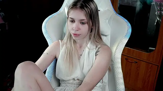 ho1yho1e online show from December 4, 5:46 pm