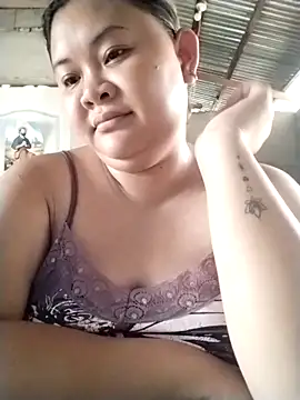 curvee Kyra online show from October 7, 3:00 am