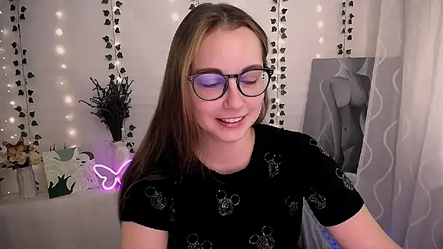 Snapshot of SweetPrincess_ chatting on September 15, 5:38 am SweetPrincess online show from September 15, 5:38 am