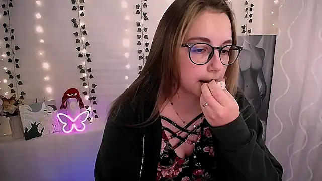 Snapshot of SweetPrincess_ chatting on October 8, 7:13 am SweetPrincess online show from October 8, 7:13 am