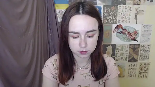 VeryVeryVeryShy  online show from December 5, 8:25 am