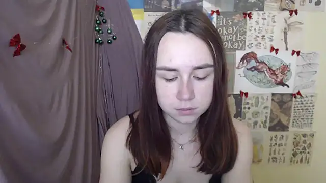 VeryVeryVeryShy  online show from December 18, 10:20 am