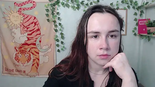 VeryVeryVeryShy  online show from June 15, 5:40 am
