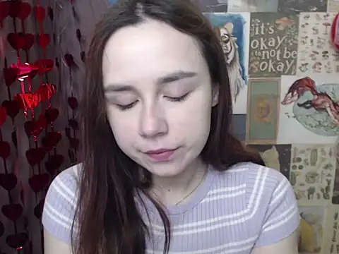 VeryVeryVeryShy  online show from February 12, 7:10 am