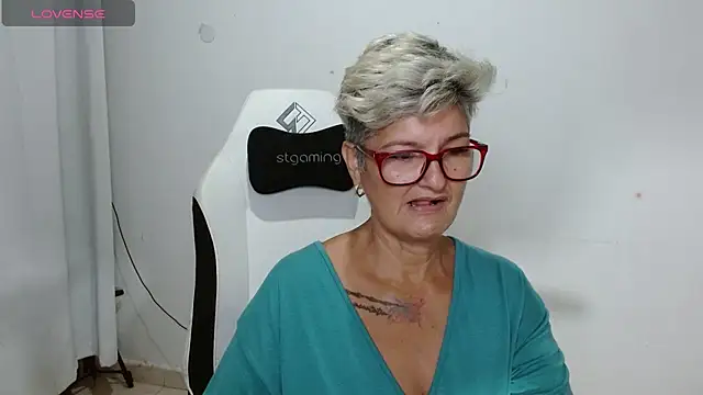 bety-cum2 online show from June 9, 12:26 pm