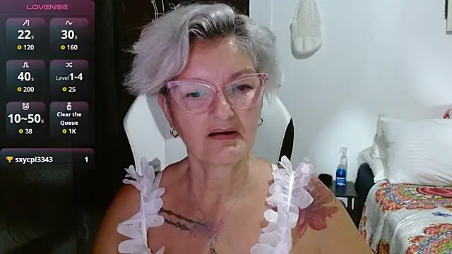 bety-cum2 online show from April 13, 9:59 pm