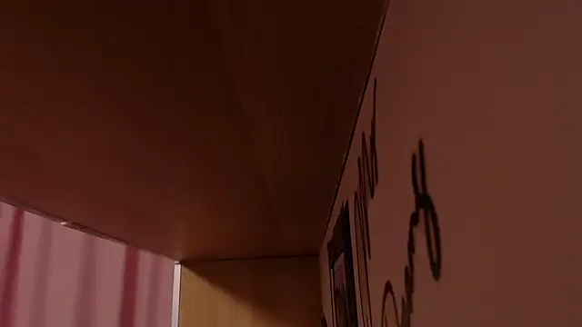 mooncandygirl online show from April 3, 4:38 pm