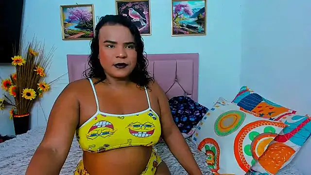 lafugosaluciana online show from May 12, 7:38 am