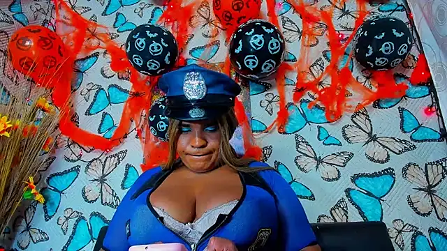 lafugosaluciana online show from November 1, 12:04 am