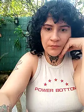 callmelouve online show from April 15, 5:02 pm