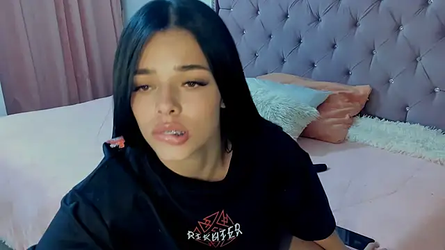 Valen Brown online show from February 20, 5:17 am