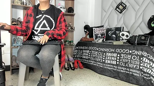 MirandaHaguen online show from June 15, 9:15 pm