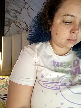 mollieblue69 online show from February 12, 1:24 pm