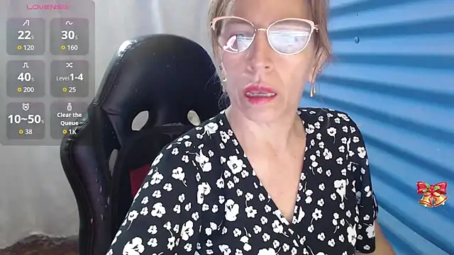 Chayla Ruiz online show from April 14, 11:32 am