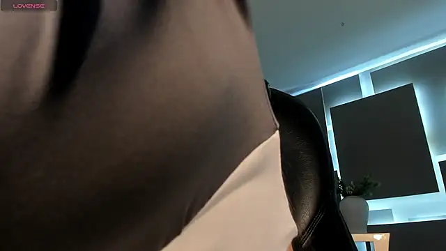 JadeEvansX online show from March 12, 8:00 pm