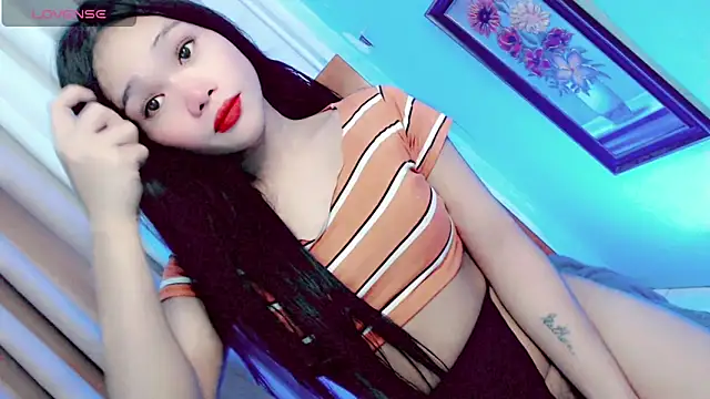 kylamooree online show from June 7, 9:27 am