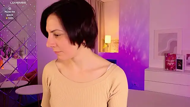 LorenDaze online show from March 9, 5:54 am