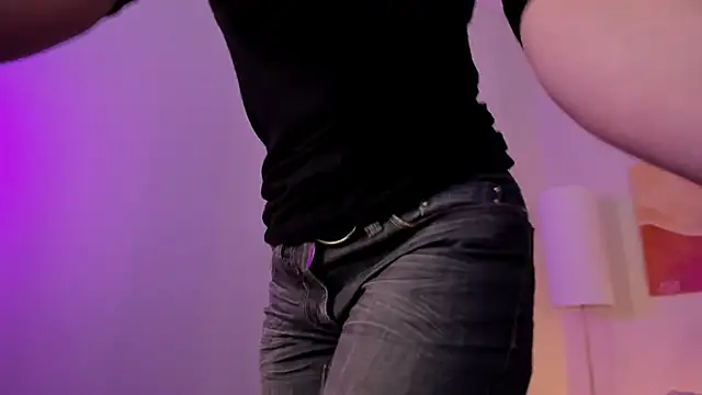 LorenDaze online show from November 22, 2:09 pm