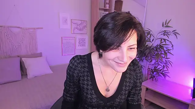 LorenDaze online show from December 19, 6:49 am