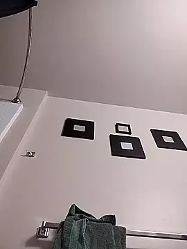 eatmeplease44 online show from March 29, 1:26 am