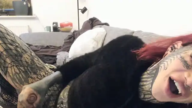 tamarapervert online show from January 18, 3:41 pm