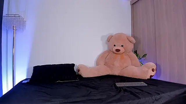 liagirl cute online show from May 26, 3:50 am