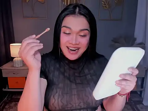 MaxeneCullens online show from September 12, 7:40 am