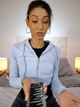 Sarakux online show from November 30, 11:42 pm