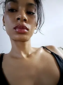 Sarakux online show from February 18, 11:04 pm