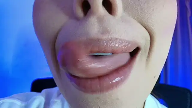 lisbet21x online show from June 5, 9:54 pm