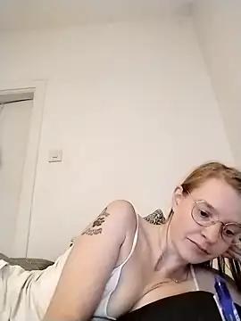 Snapshot of jannis1992 chatting on October 7, 1:15 pm jannis1992 online show from October 7, 1:15 pm