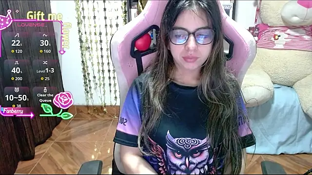 Maggie Fox3 online show from September 28, 4:08 am